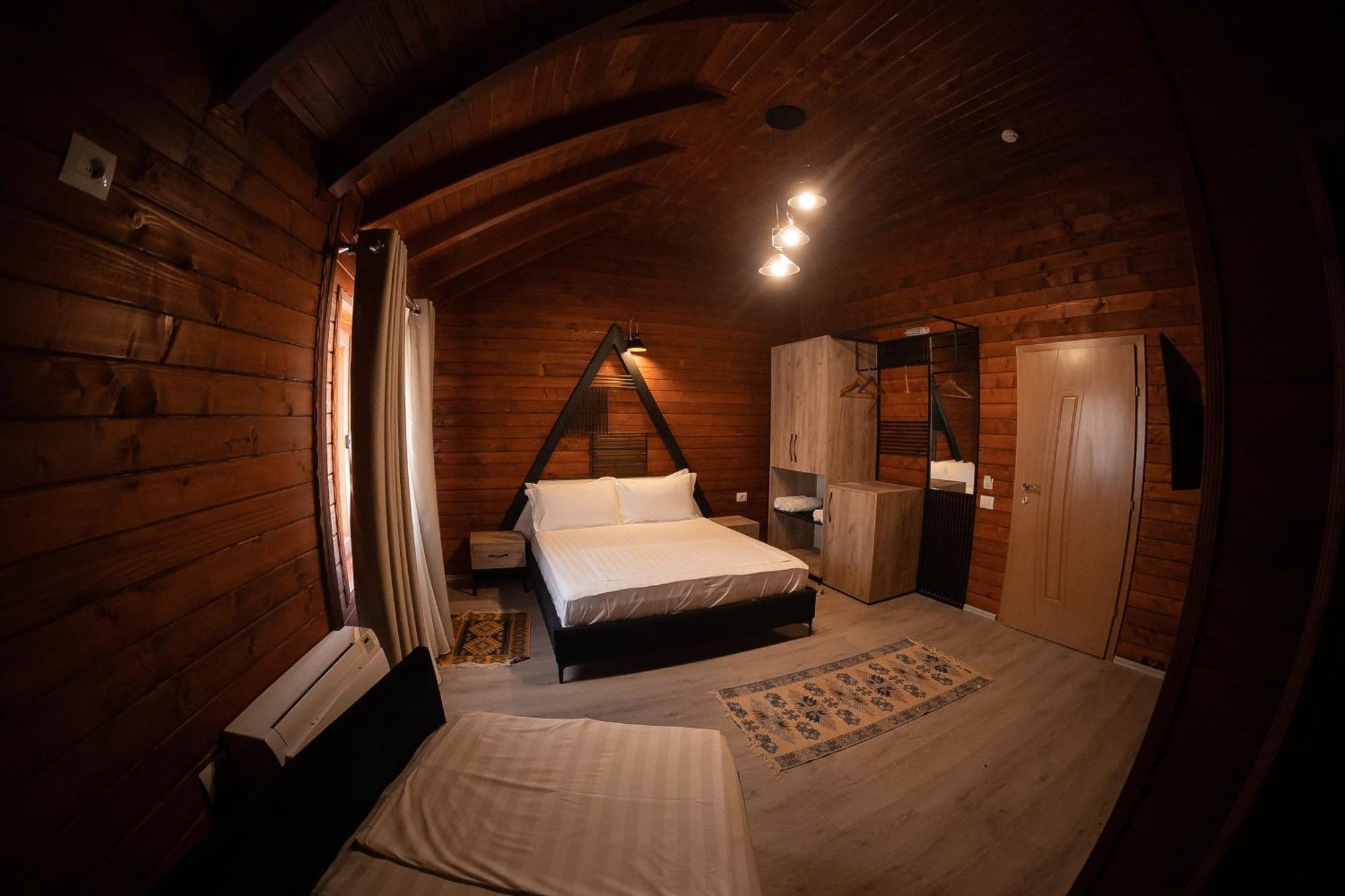 Hotel Avdi Rexha Bajram Curri Exterior foto