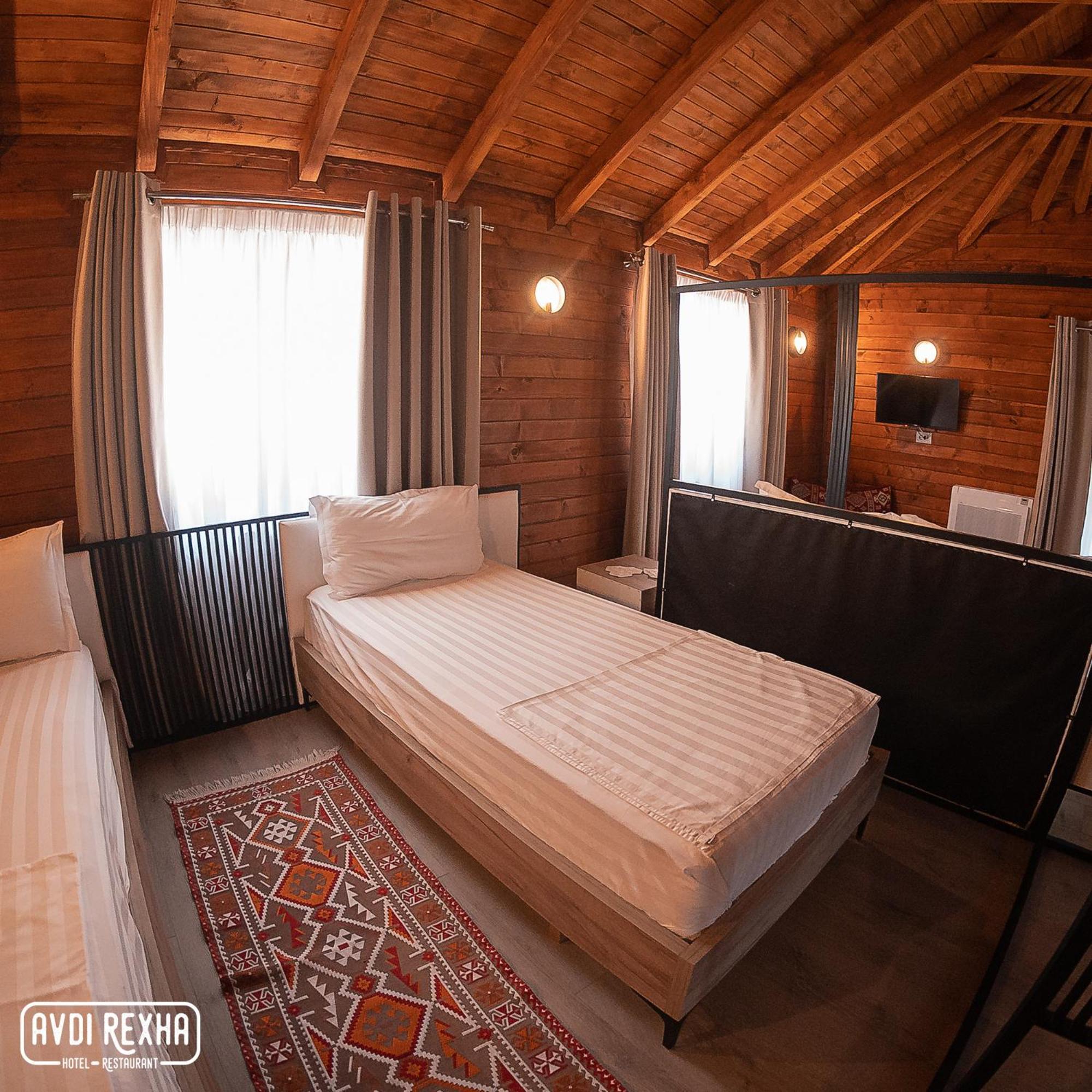 Hotel Avdi Rexha Bajram Curri Exterior foto